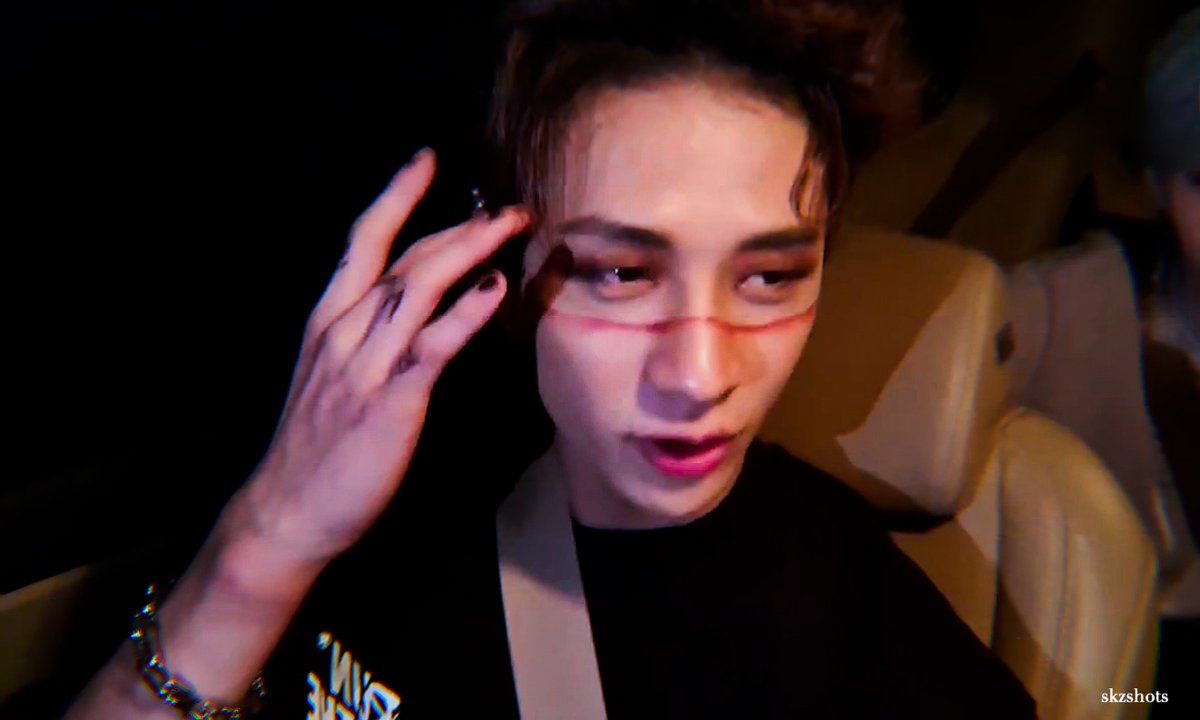 skzshots's tweet photo. 🐺🖤 https://t.co/9jtIpdMGZ5