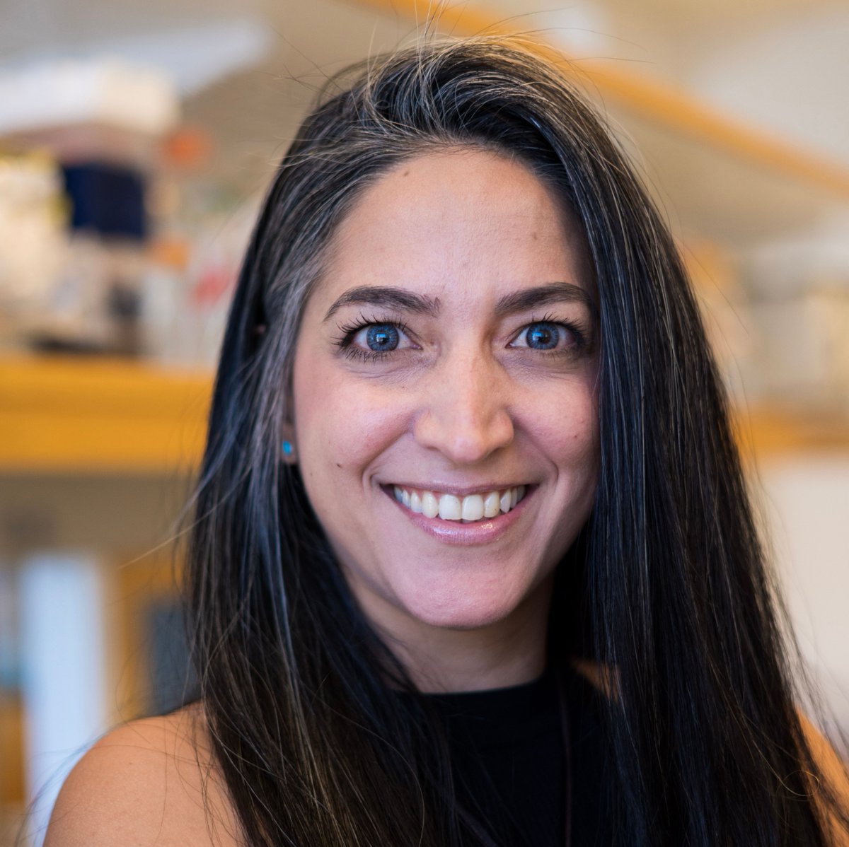 RockefellerUniv's tweet photo. Huge congratulations to @MarmolJosefina of the #RutaLab and @ShiriGurCohen of the #FuchsLab, two of this year's Tri-Institutional Breakout Award winners! The award, founded by three @brkthroughprize winners, is given annually to promising Tri-I postdocs. https://t.co/seLqLfMOJk