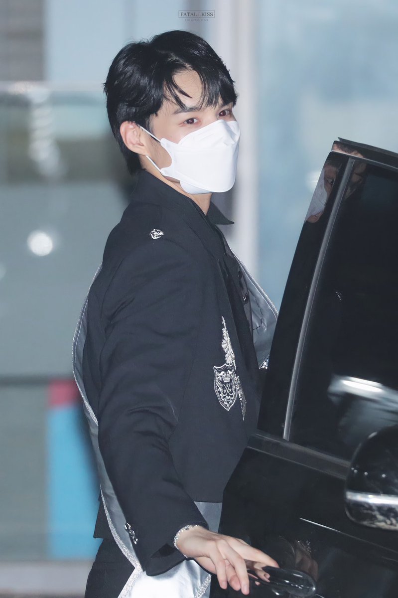 210429 210527 로얄코믹스 
Black or White ? 🤤
#빅톤 #세준 #임세준
#victon #sejun #limsejun