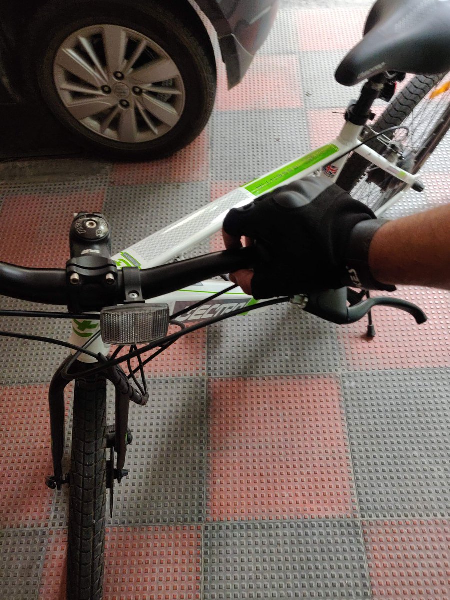 haassum_aida's tweet photo. Cycling has always been my escape hatch! It helps to unwind myself and rejuvenate from the routine!!
Happy World bicycle day🚴🚴
#WorldBicycleDay #cycling #escapehatch https://t.co/vqyWyzIIOH