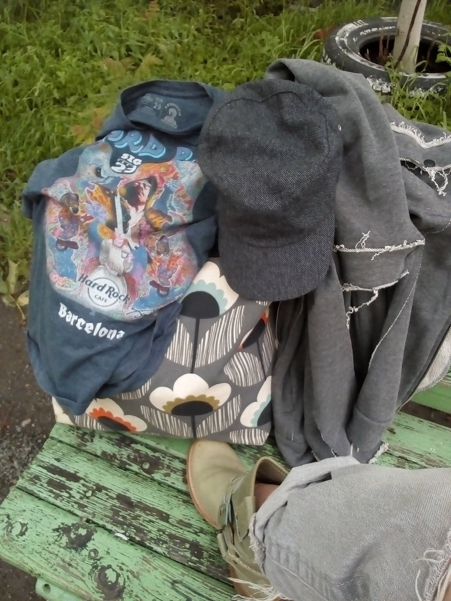 MaggyLu10's tweet photo. All shades of gray in #Odessa today.
 #street_style #streetstyle https://t.co/jLCe16hR9e