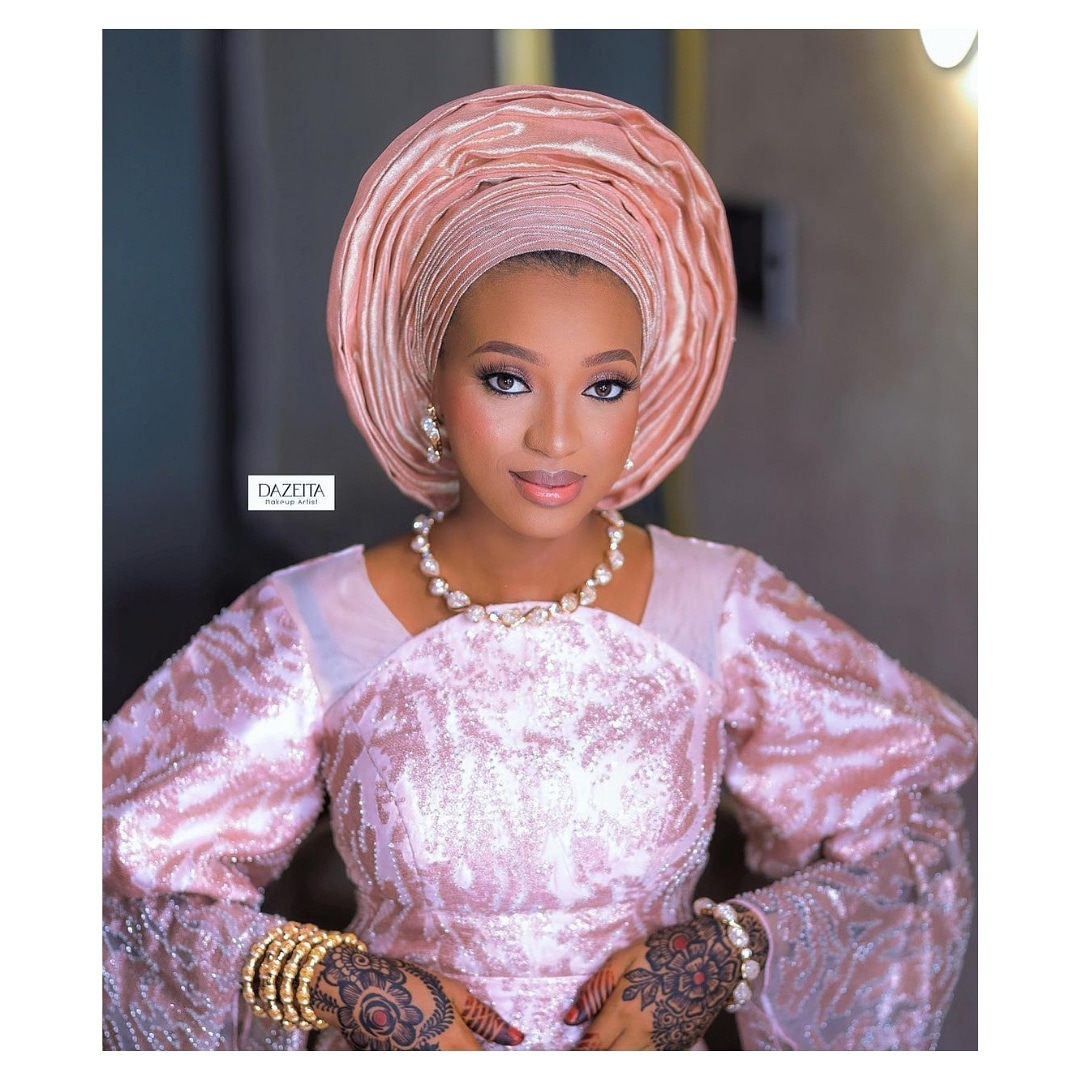 EventPlannerNg's tweet photo. This pretty bride will make you fall in love with pink over and again.
Makeup - @dazeita
#eventplannerng #eventplanning #lagosnigeria #partyplanner #lagosvendors #onlineeventplanning
#eventmanagement #june2021 #newmonth #nigerianwedding #weddingdress https://t.co/vZsDbKeqVq