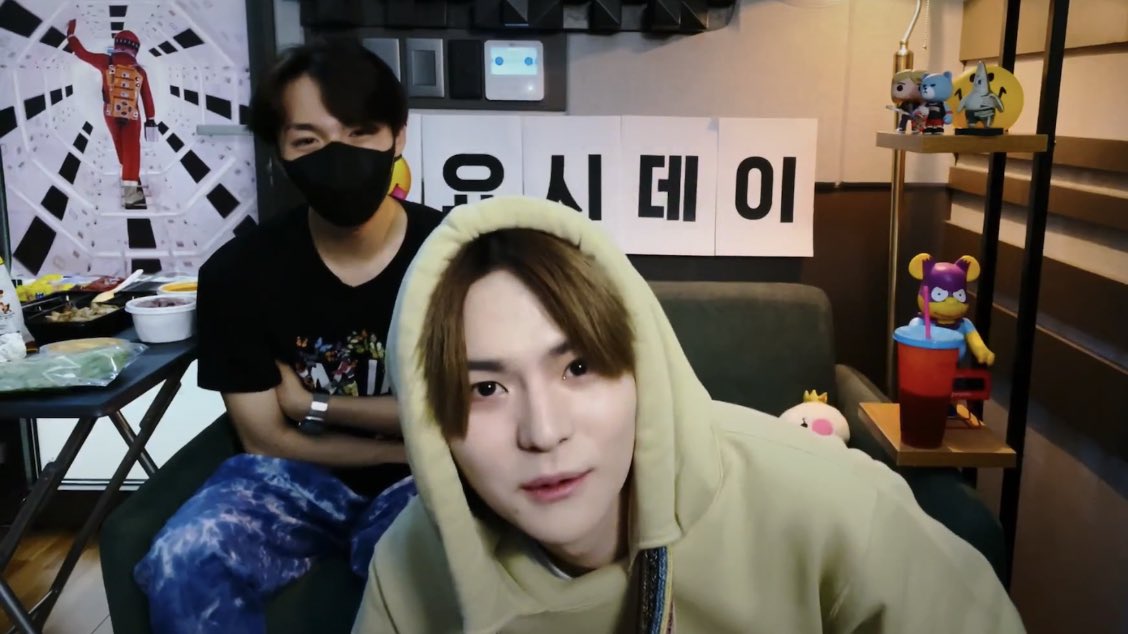 LOL doyoung and yoshi 😭😭