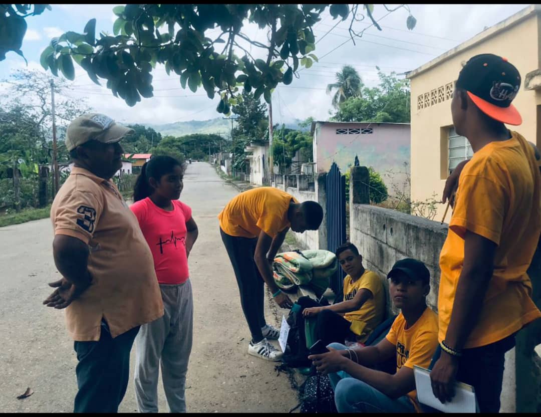 Nuestros #JovenesPJ en el estado Yaracuy se encuentran en una gira como mochileros por los municipios para llevar un mensaje de esperanza.

En <a href="/Pr1meroJusticia/">Primero Justicia</a> seguimos luchando contra las adversidades para unificar esfuerzos y construir capacidades. ¡NOS NEGAMOS A RENDIRNOS!