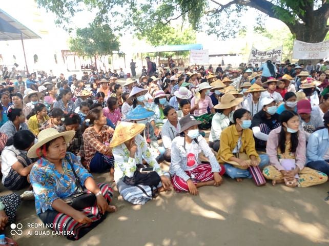 Lataut779's tweet photo. Villagers from #Salingyi and #Yinmabin townships in #Sagaing Region continued their daily anti-regime protest for the 85th day in a row on Thursday. (Photo: CJ) 

#WhatsHappeningInMyanmar https://t.co/Z6a9ttyaKj