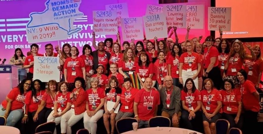 Moms Demand Action NY volunteers urging the NYS Assembly to pass bill A6762A, to hold rogue gun makers accountable.
