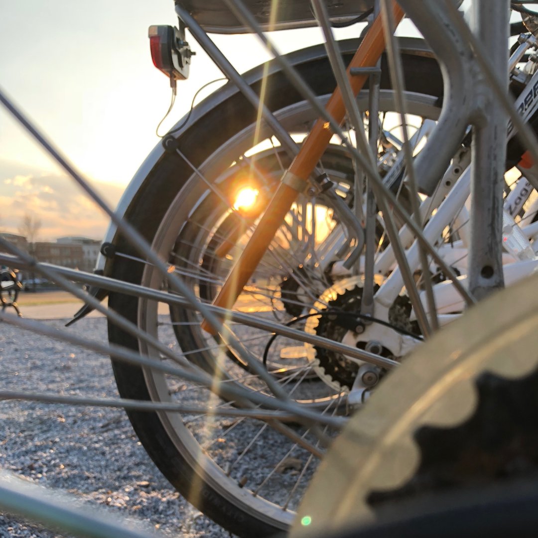 CityofSuwanee's tweet photo. We're studying the potential to create a pedestrian and biking loop through Suwanee that builds on our existing trail facilities, and we want your ideas! Visit https://t.co/NavYr8NSC9 and tell us what you'd like to see! 
🏃‍♀️ #WalkableSuwanee 🚲 #BikeableSuwanee https://t.co/Go34r3VfBY