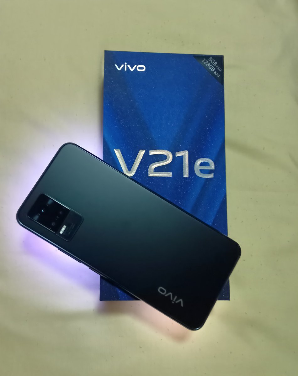 Dahil ginalingan ni Vivo ang promo for <a href="/mainedcm/">Maine Mendoza</a>. 😃😂

@Vivo_Phil 
#MaineForVivoV21series 
#MaineMendoza <a href="/mainedcm/">Maine Mendoza</a>