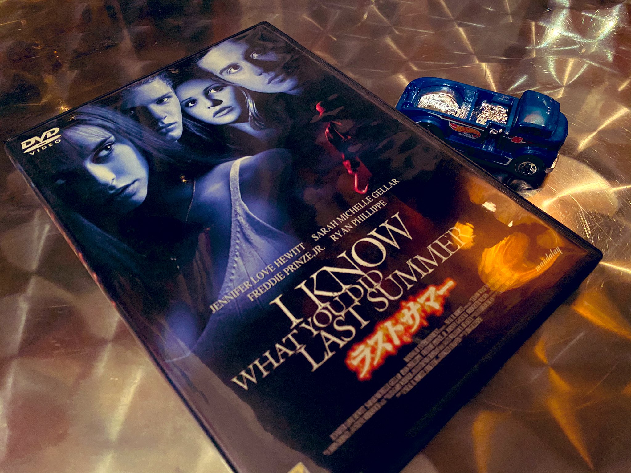 サラ・ミシェル・ゲラー - Search / X