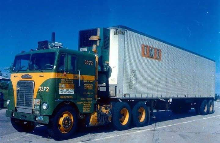NJTRUCKCENTER's tweet photo. This month's featured Facebook page to enjoy vintage trucks is the Freightliner Historical Truck Club. It's truly a walk down memory lane. Visit, follow, and enjoy!
#NJTruck #NJTC #truckparts #truckservice #freightlinertrucks #fusotrucks #sprintervans #truckinglife #tractors https://t.co/FT8NxIiJPw