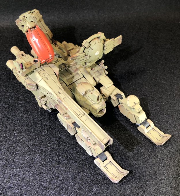 【オールドボーイ・補足】
退役した機体であり塗装も一部が剥がれ錆びているが、大きな問題は見られなかったためレストアは最低限に留められた。
パイロットから不評だったのはむしろ新規のパーツの方で、色が非常に目立つという点であった。

#30MM
#30MM第3勢力襲来
#30MM地球連合軍 