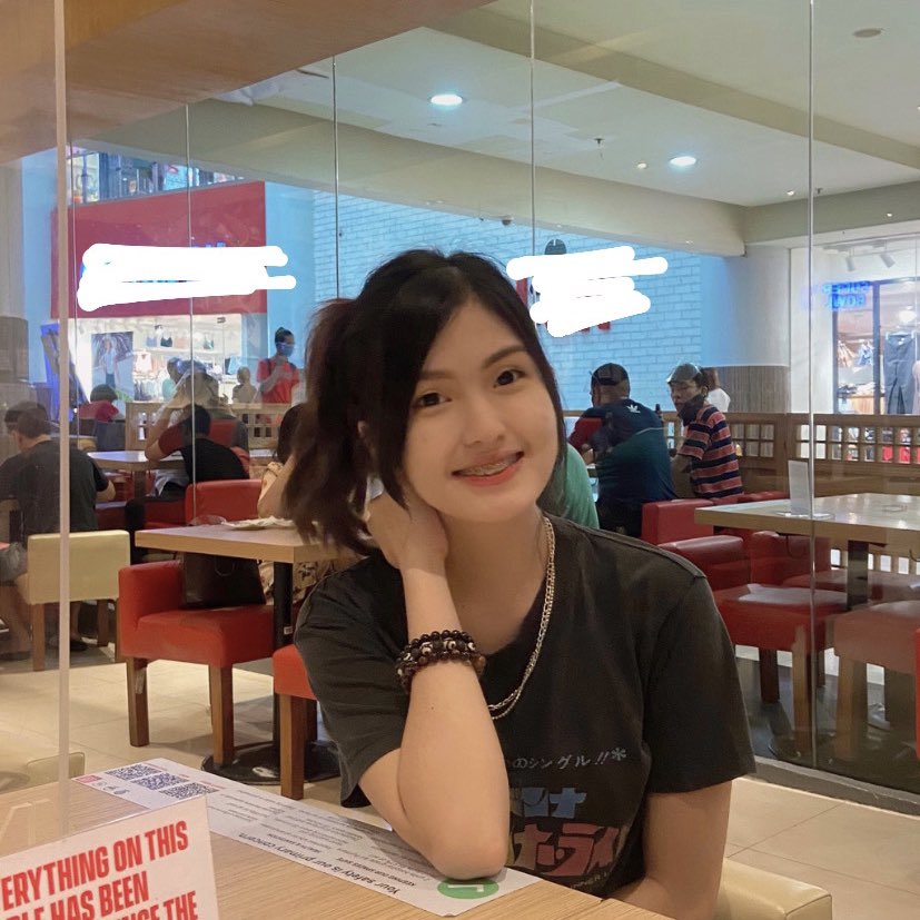selaguia's tweet photo. what is love https://t.co/YPsTASHUXq