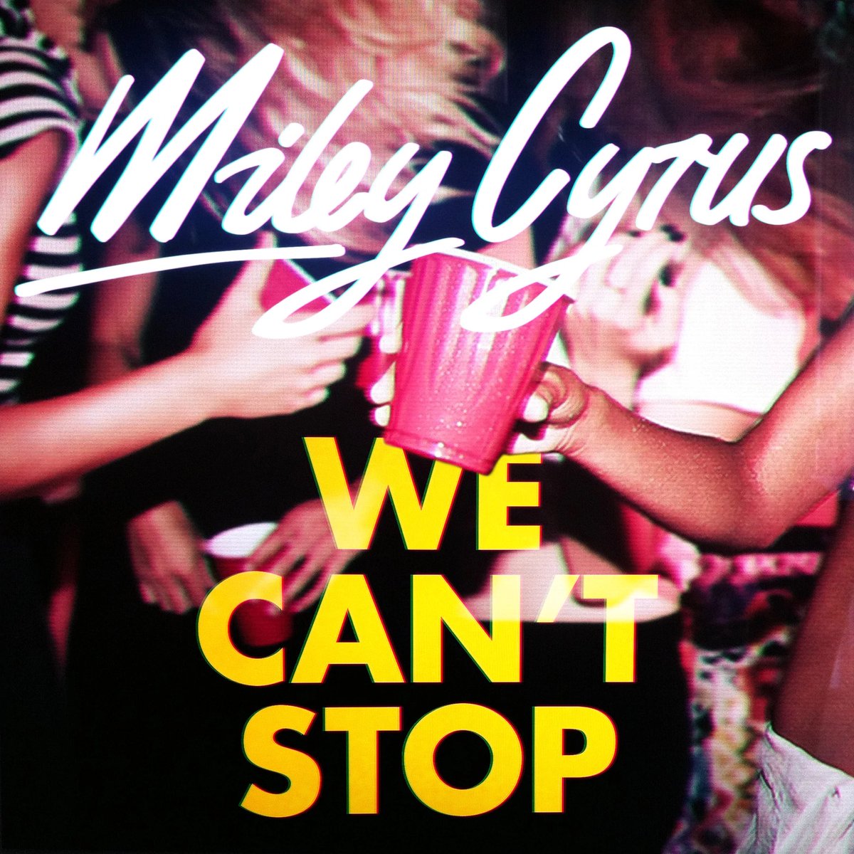 MileyCyrusBz's tweet photo. it’s so weird after 8 years looking at this cover again cause feels so different from what Bangerz asthetic is #WeCanStop https://t.co/JzIQz71Ol6