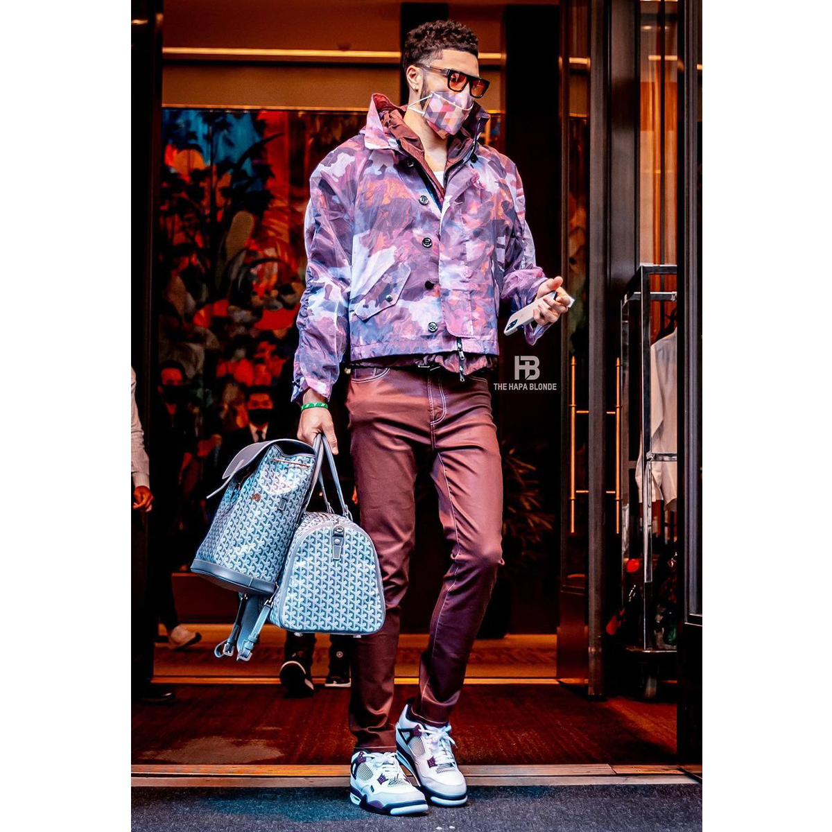 dolcegabbana's tweet photo. @jaytatum0 wore #DolceGabbana during the NBA playoffs. 
The #DGMenSS21 look is made up of a camouflage-printed organza jacket with a logo. 
#DGCelebs https://t.co/pMGv4oHTls