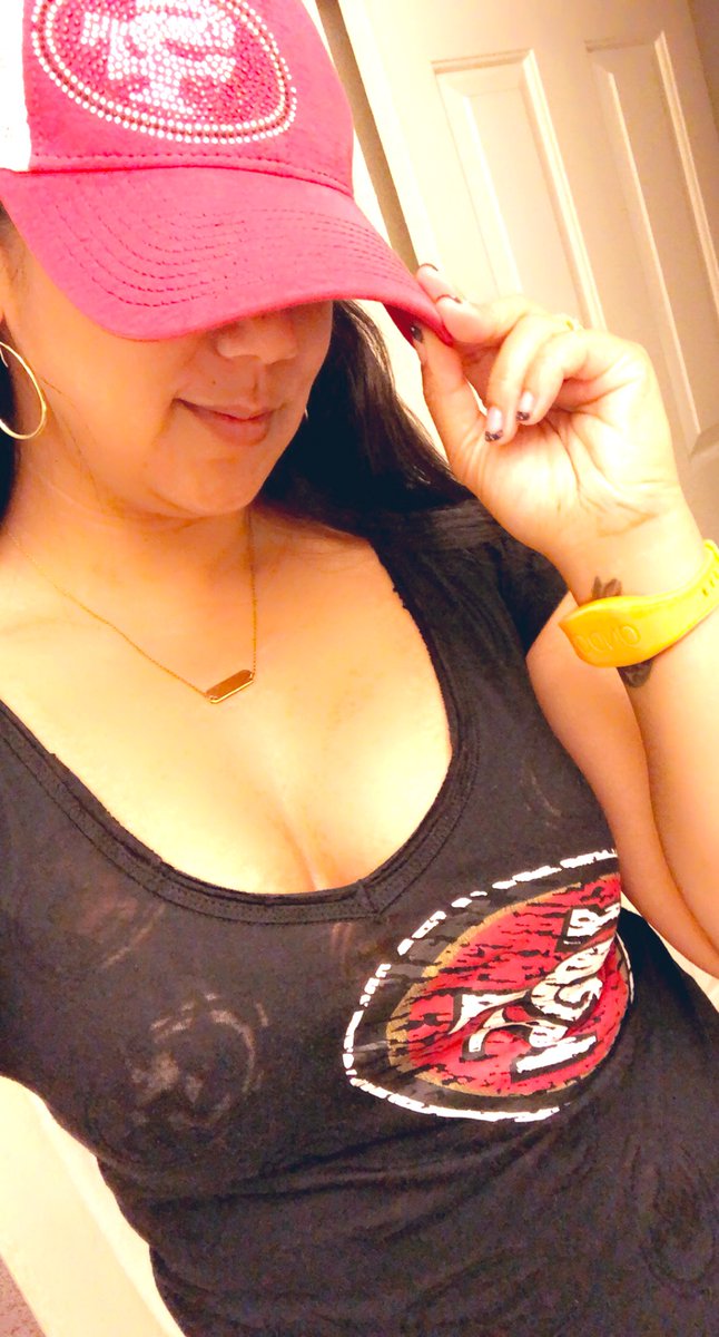 wond3r_barefoot's tweet photo. .Saints territory bound. If lost, return me to the land of gold! #faithful @49ers at @IFlyOAKland #travelagent @OneBusyBeeEnt https://t.co/OpH0gD7dxR #sdstyle https://t.co/ZXXhhpyw9D https://t.co/7FO0SixU40