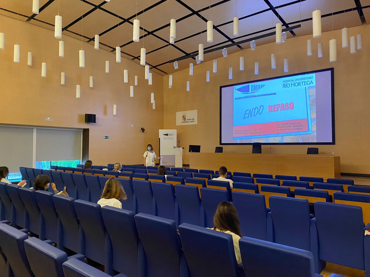 endo_nutriHURH's tweet photo. Hoy comienza en el #HURH #ASVAO el ENDORepaso 2021 para los resis MFyC, primera sesión impartida por @cresposotocris #diabetes
Después de verano #endocrino y #nutricion @IbnRosa @jmpalaciomures @gduquemaria https://t.co/BNHPpRRI3d