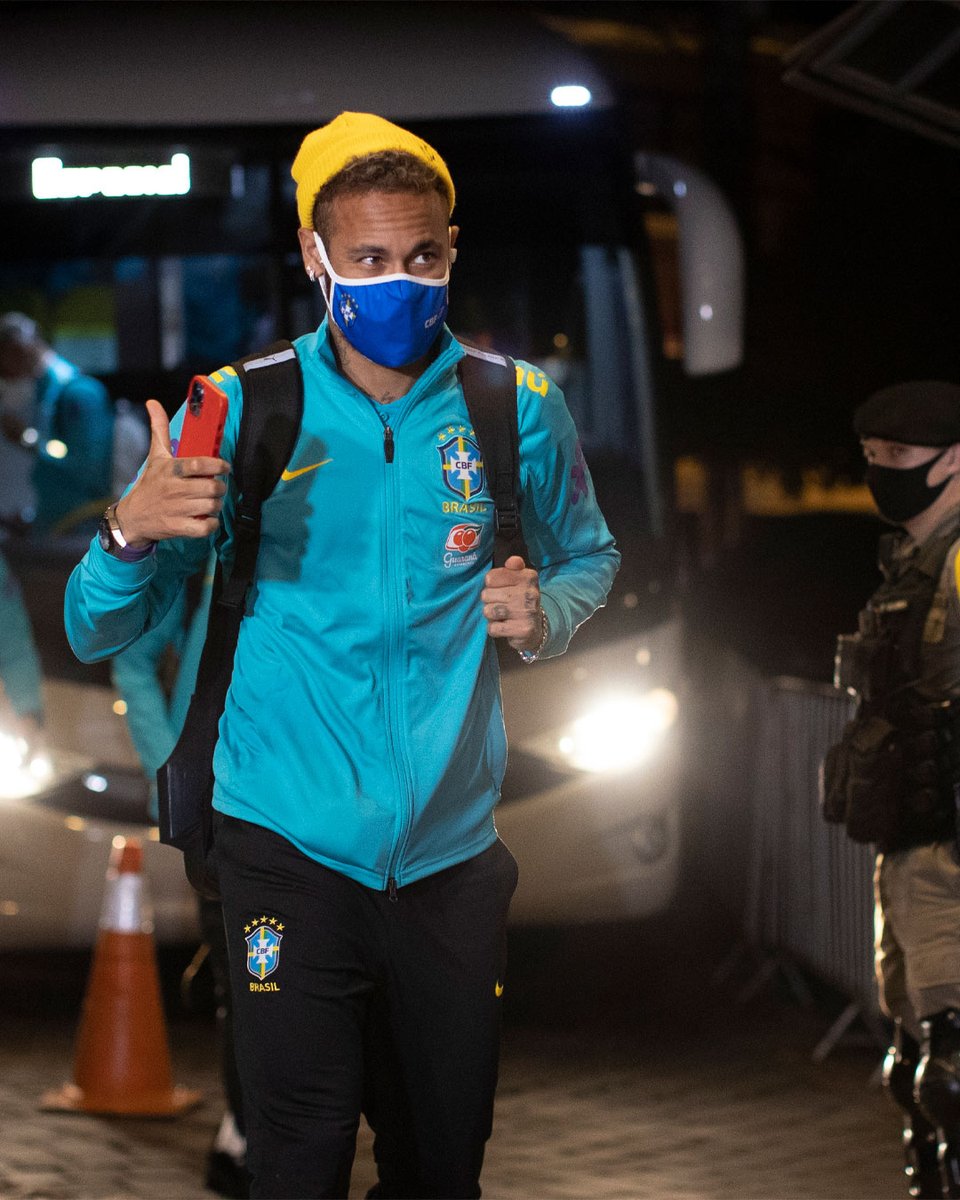 NeymarJrSite's tweet photo. Neymar Jr e a Seleção Brasileira chegaram ontem à noite a Porto Alegre para o jogo de amanhã contra o Equador pelas Eliminatórias.📍Porto Alegre

🇧🇷 x 🇪🇨
🏆 Eliminatórias | World Cup Qualifiers
⏰ 21:30 🇧🇷 - 2:30 🇫🇷

📷 Lucas Figueiredo/CBF

#Neymar #SeleçãoBrasileira #Brasi https://t.co/RU7HWnOrhv