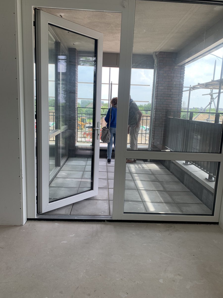 Kijkmiddag kopers #ParkWaaijenstein #Nijmegen! Wat een enthousiasme! Zeer gelukkige kopers! <a href="/TSBouwVastgoed/">TS Bouw Vastgoed</a> <a href="/VreeSliepen/">De Vree en Sliepen</a>