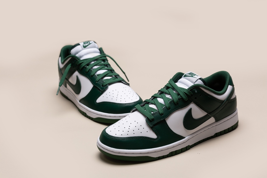 varsity green dunks gs