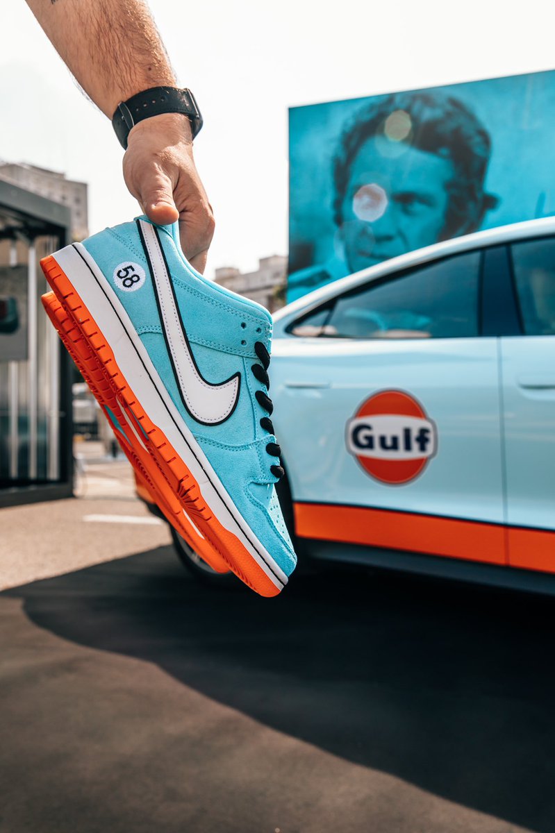 Porsche_Iberica's tweet photo. 🟠NUEVO SORTEO🔵
Consigue las Nike SB Dunk Low Gulf y siente la pasión de las 24H de Le Mans.
Para participar:
➡️Síguenos en Twitter
➡️Haz RT CITANDO a dos amigos con los que viajarías en el #TaycanGulf
¡Participa hasta el 28 de Junio!
*Talla 41. Solo España
#PoscheGulf https://t.co/XJG10RE8vL
