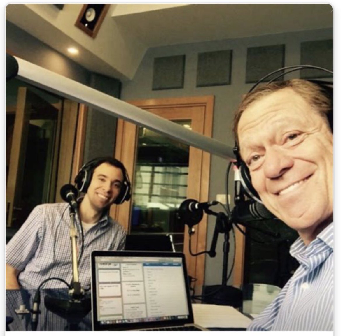 SWAGDAD80's tweet photo. @JoePiscopoShow @JrzyJoePiscopo @morganwright_us @JrzyJoePiscopo @JoePiscopoShow @joeysib Happy TBTHURSDAY Brother.. Remember when Baby!!!! Great Shot Joe!!! Simply Wonderful!!🙏👍👌💪🇮🇹 https://t.co/wEnN6rtQ0b