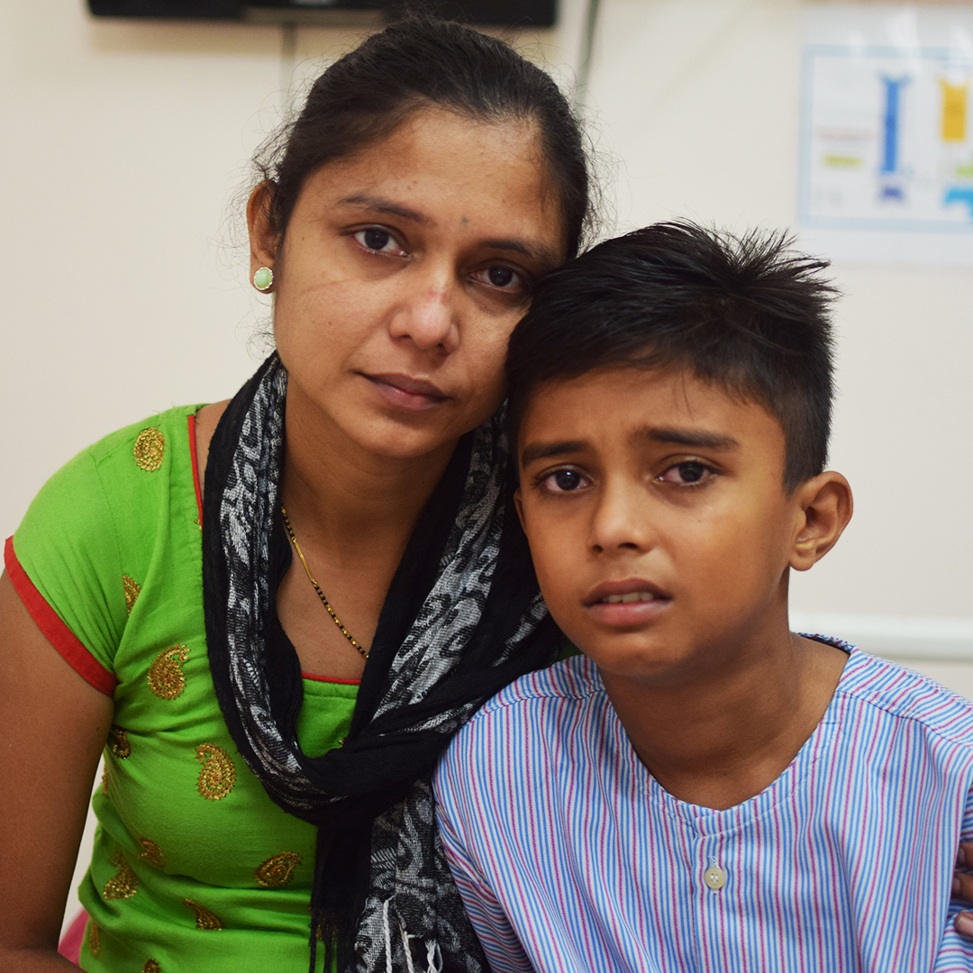 ketto's tweet photo. "My 11-yo son is dying from a rare disease. He is in pain &amp; wishes to recover soon to play a cricket game with his favourite cricket superstar @ImRo45."

Please help: https://t.co/2ugQbASyiA https://t.co/PW6eNBdlWB
