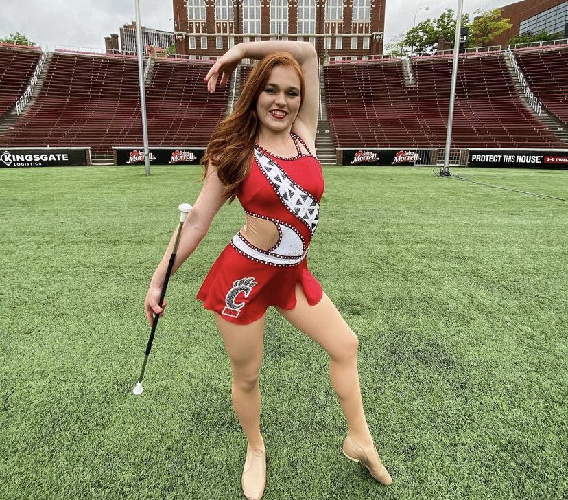 Happy Birthday to our star miss Julia!! We hope you have a dazzling day 🤩🎉