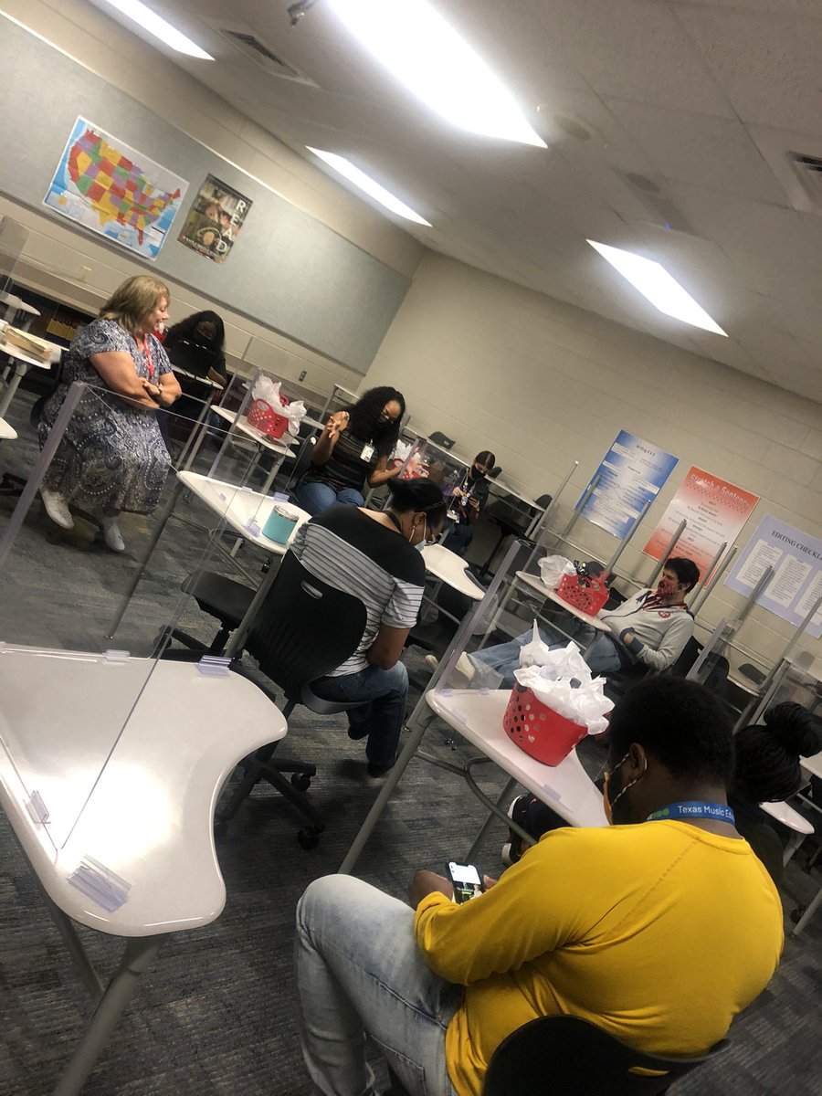 The English IV TL and team members spending time bonding and reflecting on the school year! What an amazing team!  <a href="/CySpringsHS/">Cypress Springs HS</a> #AllDayEveryDay