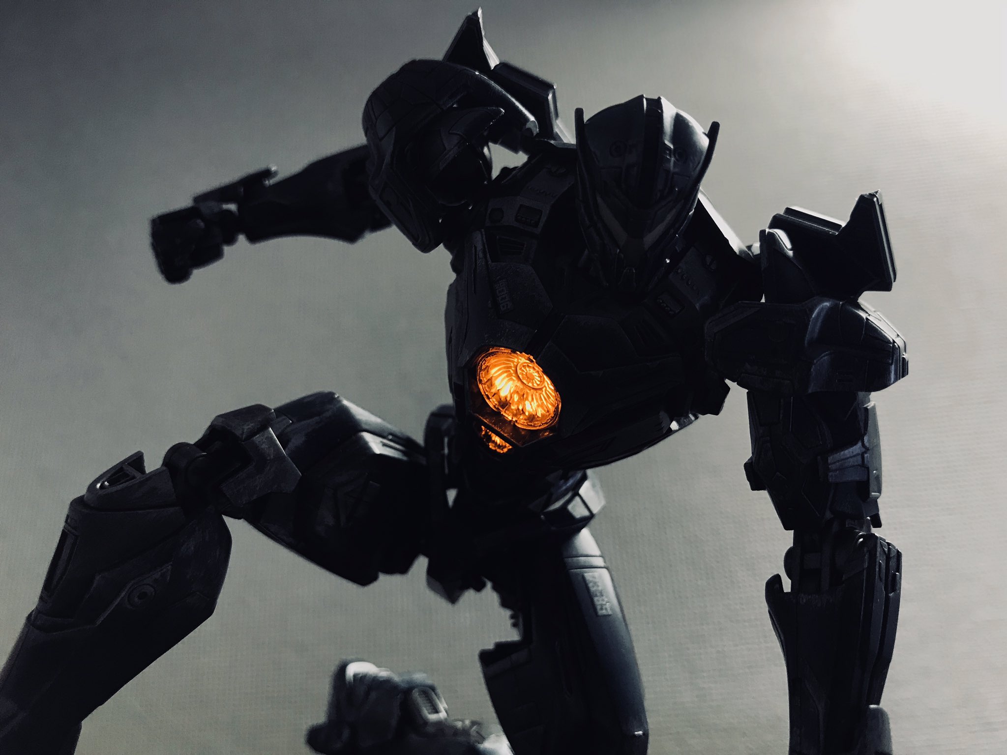 しょんご ちょっと前に作ったジプシー アベンジャーやっぱりかっこいいな 胸光るのはロマンでしかない パシフィックリム プラモデル T Co 107bn7fnsv Twitter