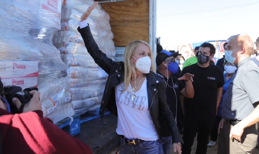 Soc_Anonima's tweet photo. Más de 150 millones de pesos logra recaudar campaña Ollas Solidarias liderada por Cecilia Bolocco junto a Radio Agricultura, Twitteros Solidarios, Desafío Levantemos Chile y Guital&amp;Partners

@FMAgricultura
@DesafioChile
@GuitalPartners

https://t.co/Q7EyQqobNu https://t.co/v3IPg6oywm