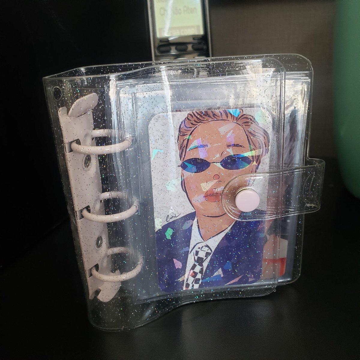 vicerigom's tweet photo. • Debutando o #MIMODAY do @bolsamimo 💜💛
• Mini Binder: CEG @godalilly
• Photocard Fanmade: @camzstrn
• Photocard KIT KAI: @goexopink
#BOLSAMIMO https://t.co/Xb4uQFxk8z