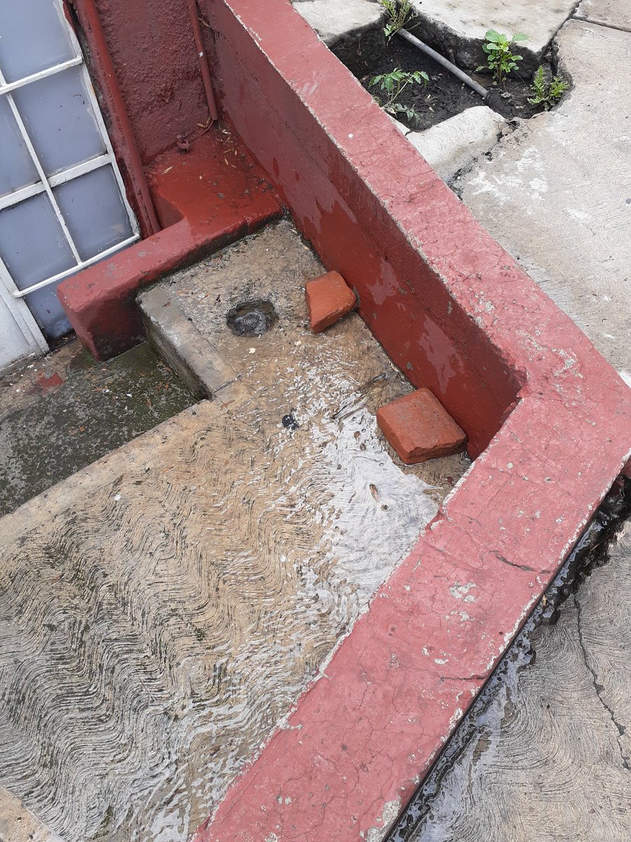 Más de 24 horas con fuga de agua en calzada desierto de los leones 4350, alcaldía Álvaro Obregón, nadie atiende
<a href="/UnionVecinalAO/">Unión Vecinal AO</a> @SacmexCDMX <a href="/Claudiashein/">Claudia Sheinbaum Pardo</a>