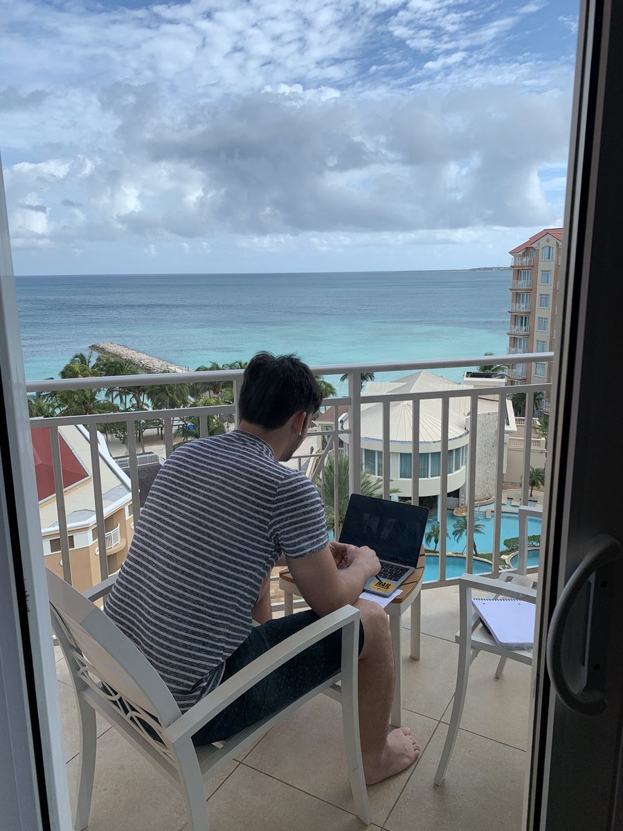 JenCourtney_'s tweet photo. @Ars0nik has the perfect spot for his first academic advisor meeting for his @LifeAtPurdue freshman year. @DiviResorts #PurdueUniversity #purduebound #aruba https://t.co/Hb7duVPWkD