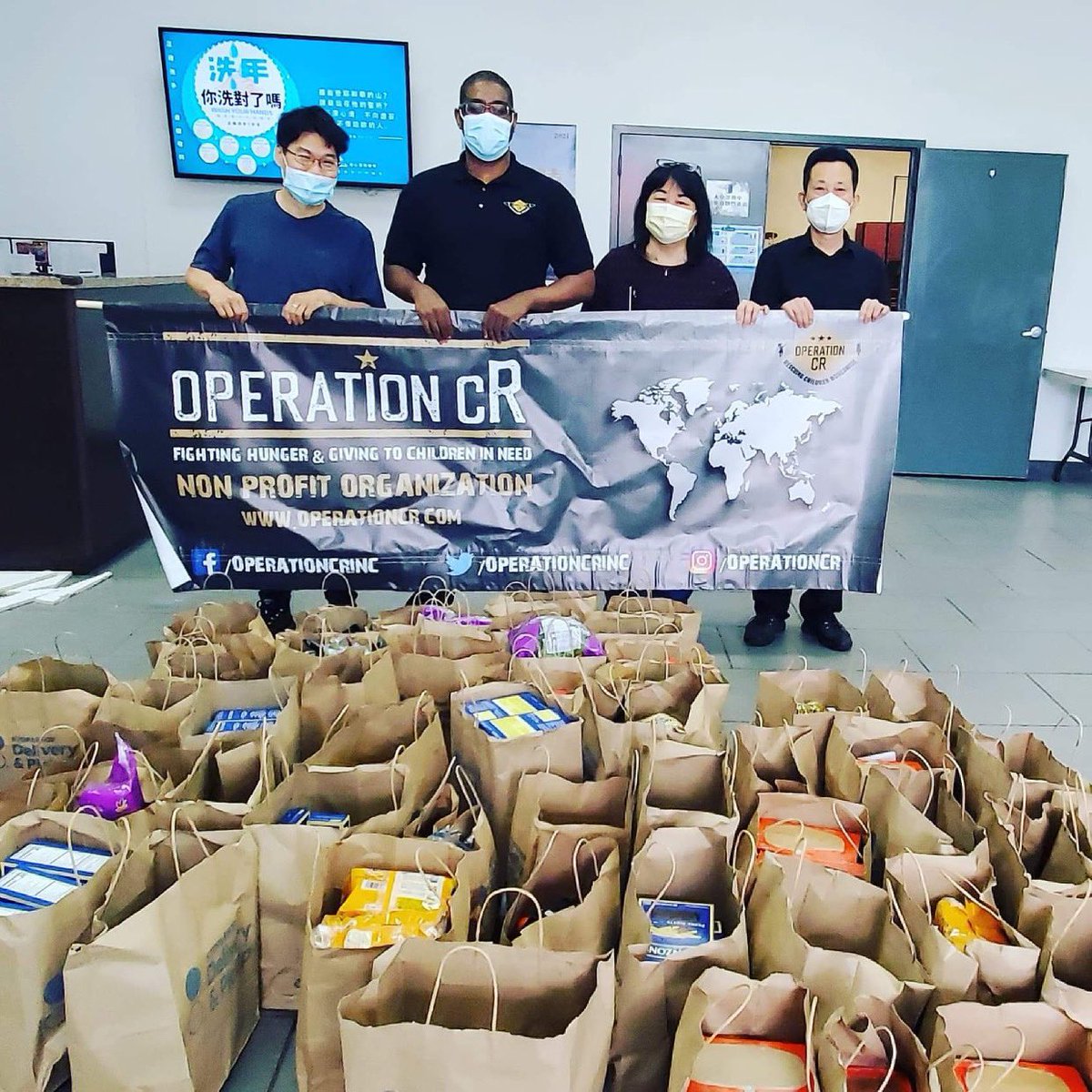 operationcrinc's tweet photo. 🙏A HUGE THANK YOU to Stop &amp; Shop for allowing us to receive food to help our work with Faith Bible Hope Center and their food program!🙏

🥘 𝟓𝟎𝟎 𝐏𝐎𝐔𝐍𝐃𝐒 of food for 𝟏𝟎𝟎 𝐅𝐀𝐌𝐈𝐋𝐈𝐄𝐒!🤝 #operationcr #charity #queens #newyork #longisland #flushing #newyorkcity https://t.co/3YmbpAuv2F
