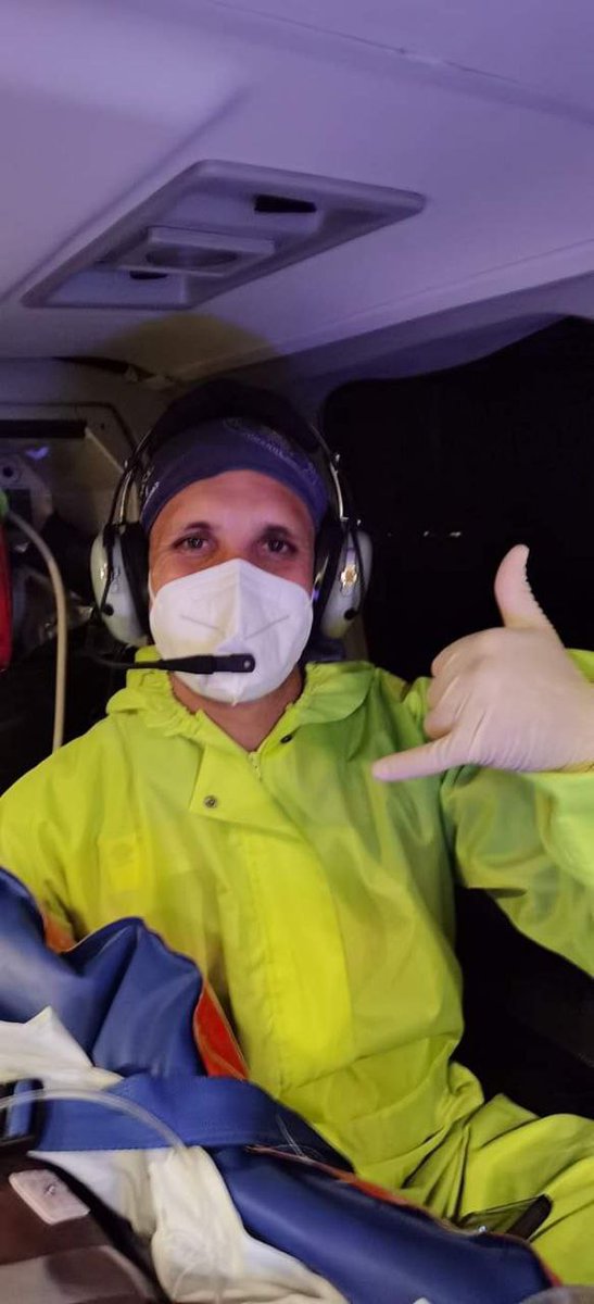 Netcare911_sa's tweet photo. Netcare 911 would like to congratulate Jan Burke an Emergency Care Practitioner based at Gauteng HEMS on completing his 500th mission. Well done Jan. https://t.co/2Aorrzktzu