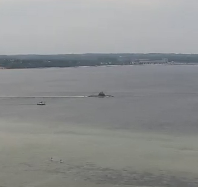WarshipCam's tweet image. German Navy Type 212-class attack submarine S185 (U35) leaving Kiel, Germany - June 3, 2021 #u35 #type212 #s185