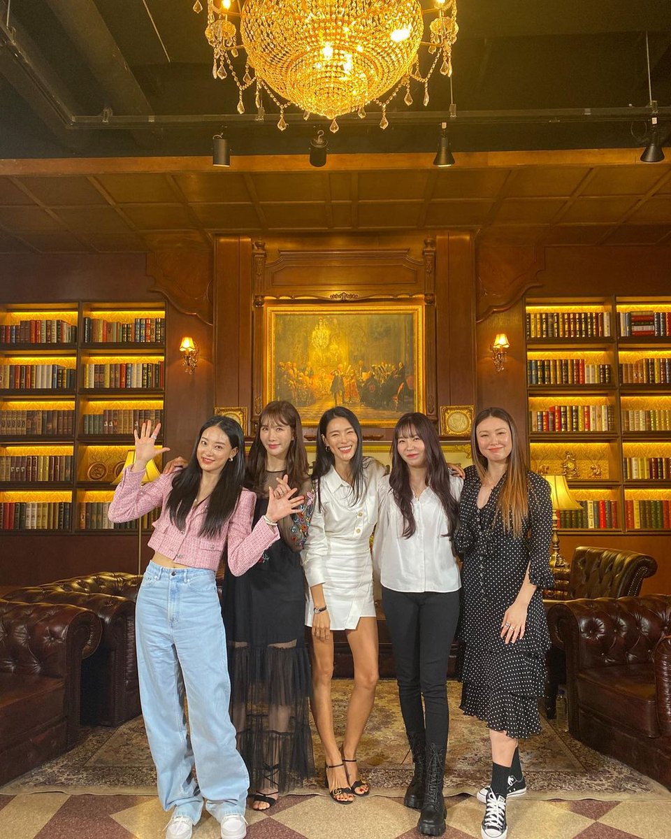 OfficialASDaze's tweet photo. [💛TRANS] Kahi instagram update with After School:

How should I express this feeling ❤ #애프터스쿨 https://t.co/US1awPMuwZ