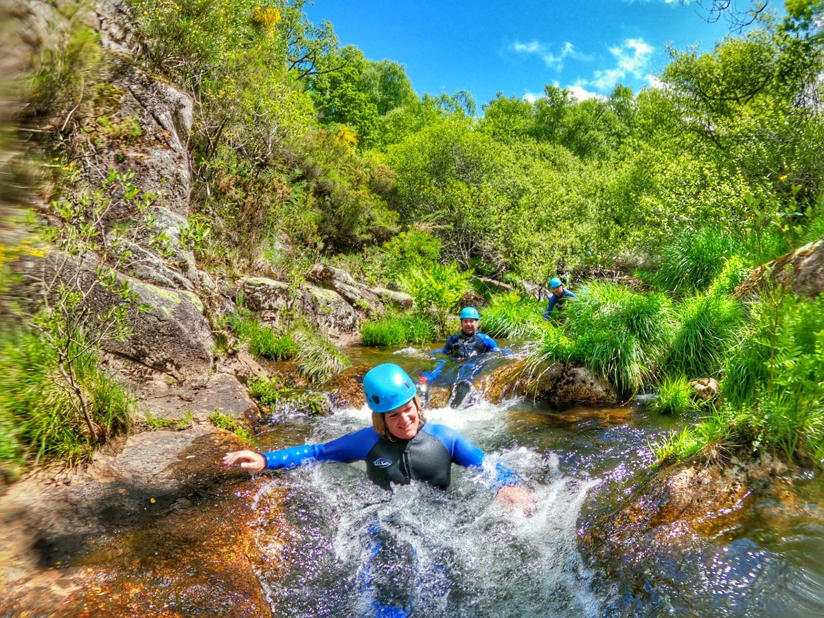 ana_zapatillas's tweet photo. El destino ha decidido que un grupo de #sagitarios nos juntemos este fin de semana en el único parque nacional de #Portugal para hacer escalada y Barranquismo en Melgaço.
#DescubraMelgaço
#DiscoverMelgaço
#PegadaZero https://t.co/LUDfBlhXOk