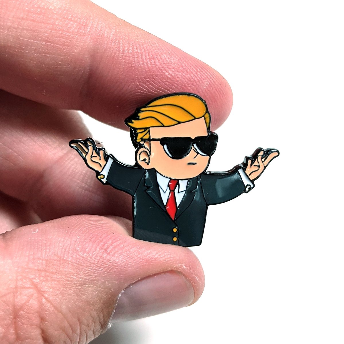 RetroChest's tweet photo. We got a hand full of these great #wallstreetbets enamel pins in stock. Only purchasable if you are holding #AMC or #GME to the moon!🚀🌚 https://t.co/QSlFK2TQOq
