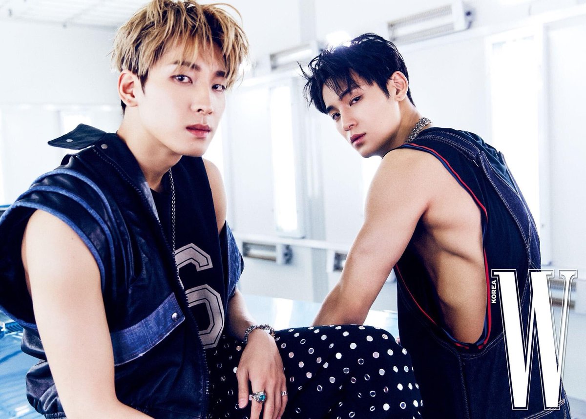 CuscoFc's tweet photo. [17'S] Photo by @wkorea 📸

#원우 #WONWOO
#민규 #MINGYU
#세븐틴 #SEVENTEEN
#wkorea https://t.co/Y1iOOTOvrR