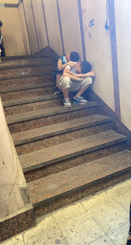 Bluurr11's tweet photo. صورة من داخل محكمة الاسرة https://t.co/L1YexbjWr4