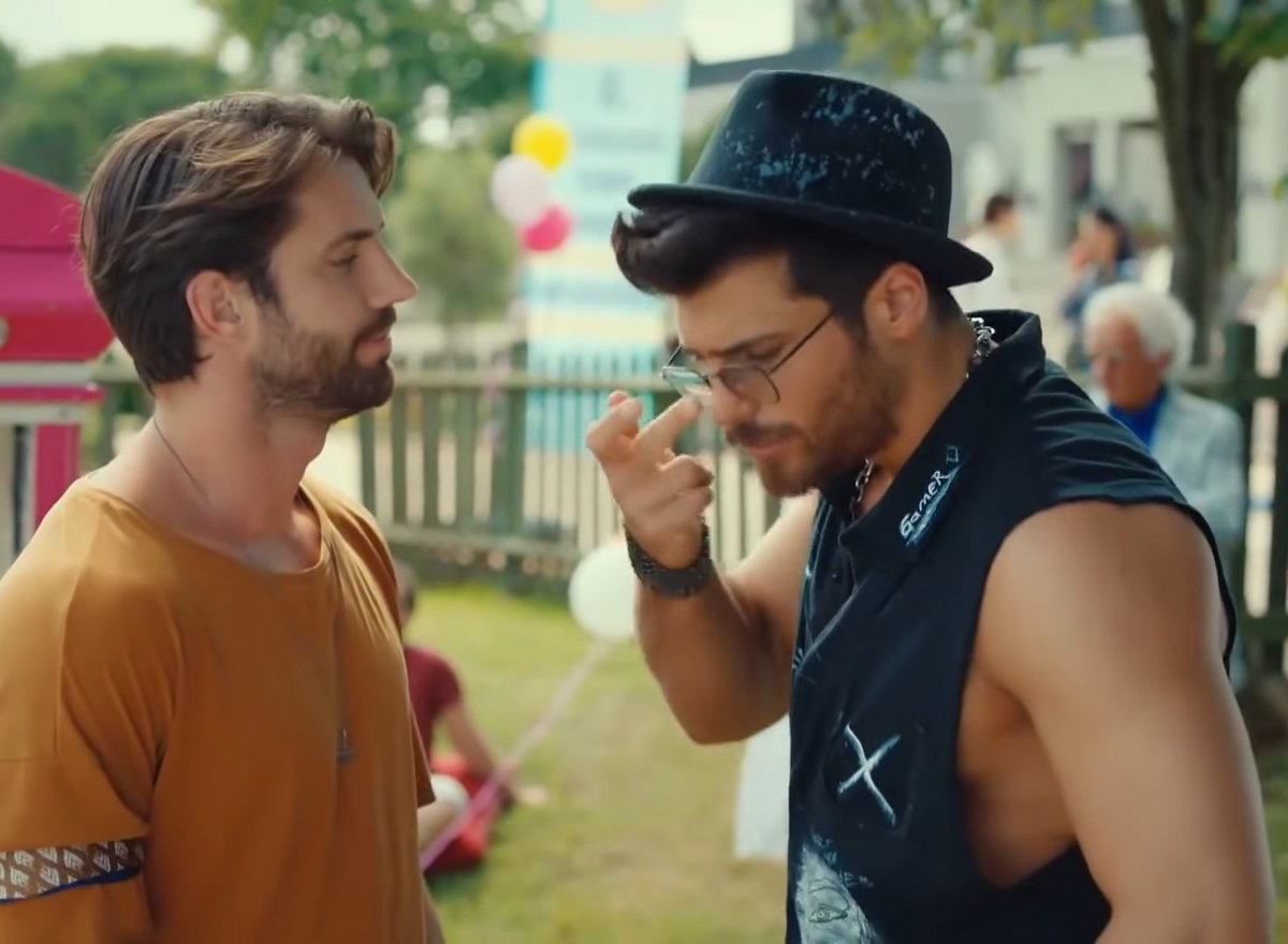 BayYanlisRewind's tweet photo. "Mi sono innamorato"
"Come scusa?"

"TI HO LASCIATO DIECI MINUTI FA ED ERI NORMALE"
🚀🤣
#MrWrong • #MrWrongCanale5 https://t.co/DKfFfRA1a7