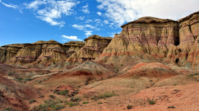 mongolianways's tweet photo. The Gobi Desert, covering nearly 1.3 million square km of total land area, is the largest desert in Asia and the fifth-largest in the world, presiding in China and Mongolia. 

For more:

https://t.co/GXuhBWaaXe

#TravelToMongolia https://t.co/cLfRB0G9AA
