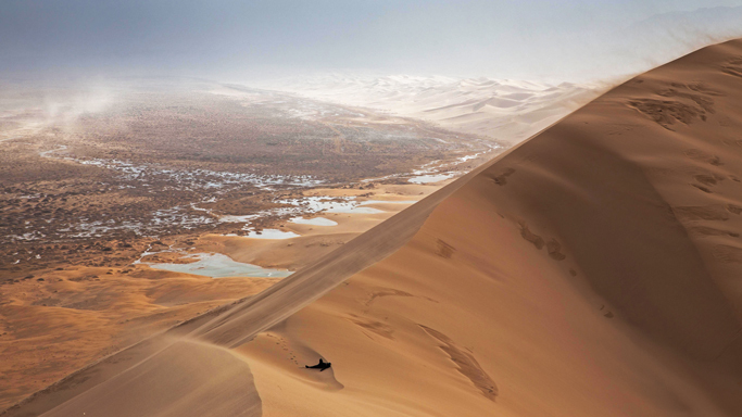 mongolianways's tweet photo. The Gobi Desert, covering nearly 1.3 million square km of total land area, is the largest desert in Asia and the fifth-largest in the world, presiding in China and Mongolia. 

For more:

https://t.co/GXuhBWaaXe

#TravelToMongolia https://t.co/cLfRB0G9AA