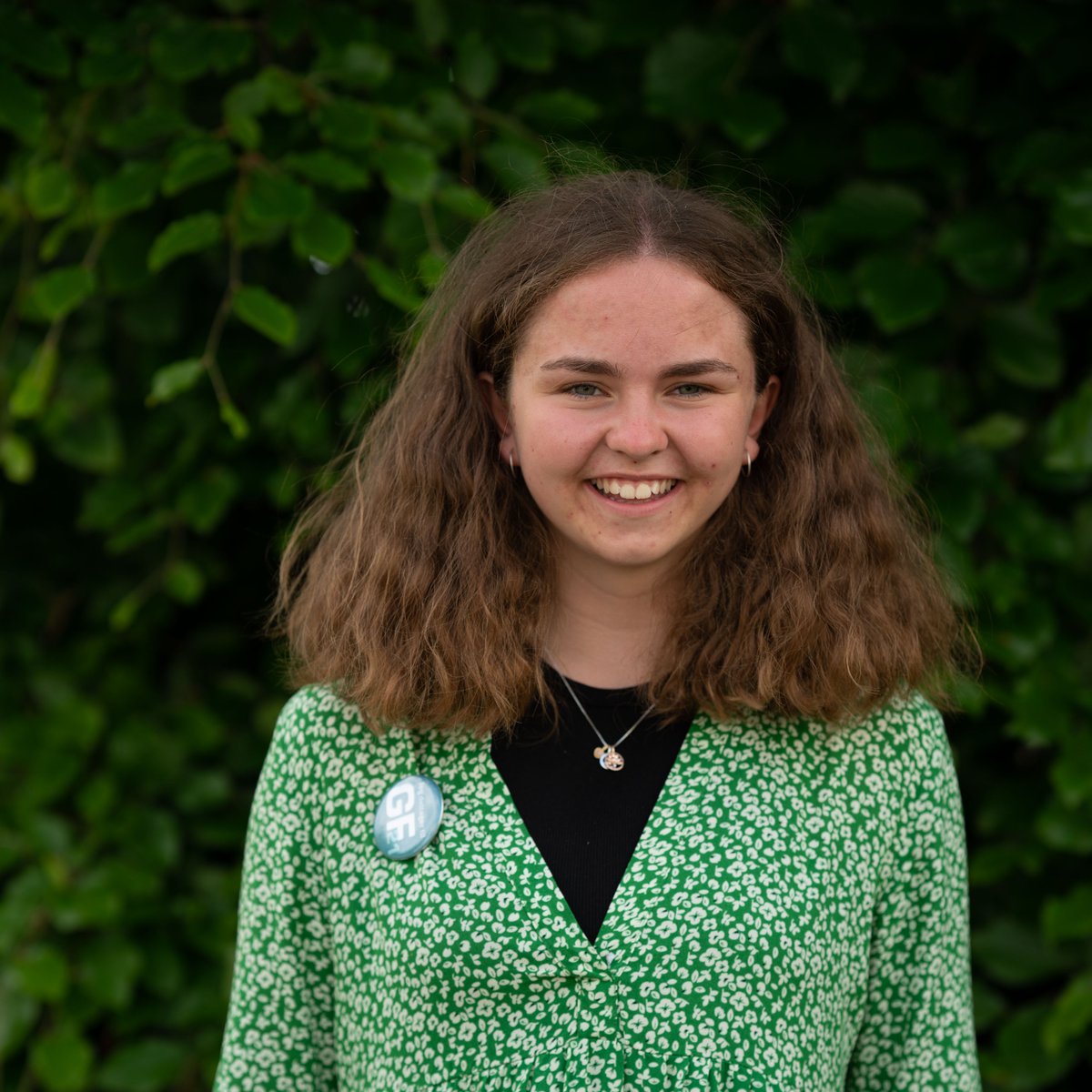 Tillykke til @Mille61165811, der er nyvalgt formand for Danske Skoleelever
Hun tiltræder 1. juli sammen med de to næstformænd <a href="/bj_juhl/">Bjørn Otto Juhl Hansen</a> <a href="/elisFroholdt/">Elisabeth Froholdt</a>  - læs mere: skoleelever.dk/mille-mikkelse…
#skolechat 
<a href="/Altingetdk/">Altinget</a> <a href="/skolemonitor/">Skolemonitor</a> <a href="/Folkeskolendk/">Folkeskolen</a>