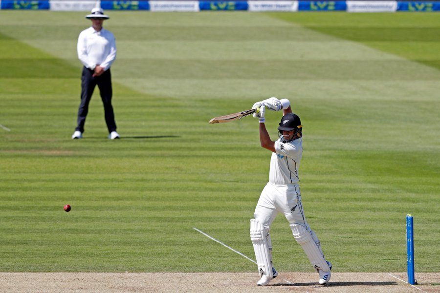 overandstumps's tweet photo. We sure this guy really bats at number 11 @BLACKCAPS? 

#ENGvNZ #OverandStumps https://t.co/POuCjHxxT5