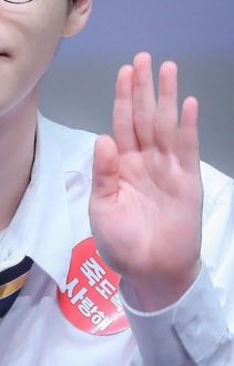 lgndrykpophands's tweet image. 27. Shinwon, Pentagon