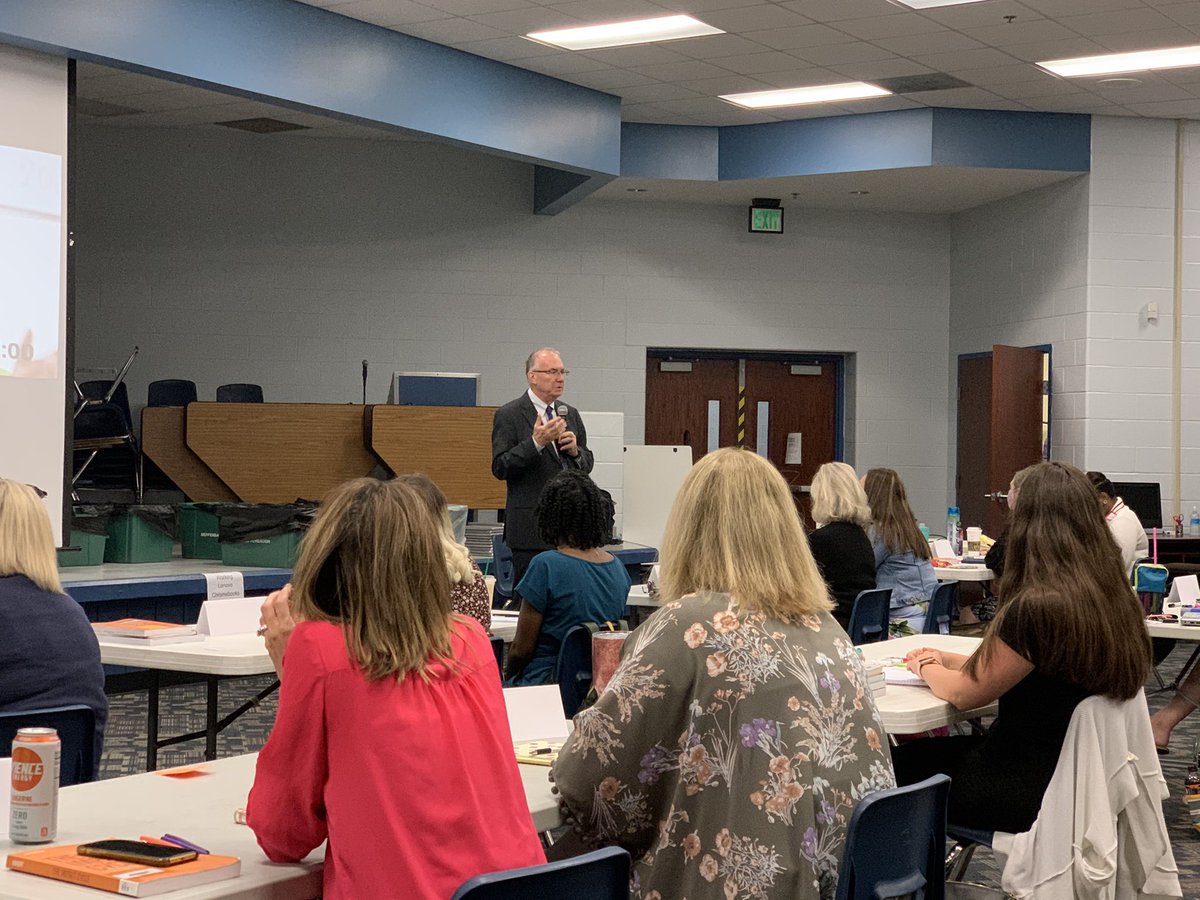 Excited to be learning from <a href="/jimknight99/">Jim Knight 🇺🇦</a> IN PERSON today! #ISDstrong