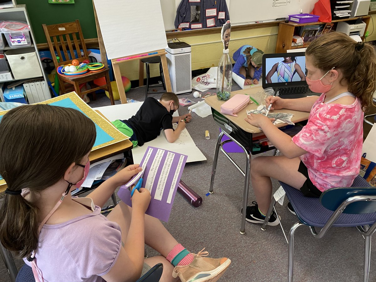 kgazard1's tweet image. In school biography projects equals organized chaos! @MindessClocker @AshlandClockers