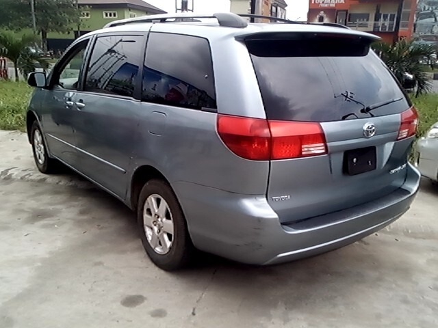 ChinemezuObialo's tweet photo. Another Hot deal 🔥from @cars45PH
Brand: TOYOTA SIENNA XLE 2005
Sound Engine
AC: CHILLING
Automatic Transmission
Condition: Nigerian Used
Price: ₦1,900,000
Buy and Drive.
Location: Rupokwu
Contact: 07082953134 
View more hot deals at https://t.co/gImOn1xp9p
#Cars45 https://t.co/ar3v3Y3zZf